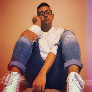 Meet your Posher, Jonathan